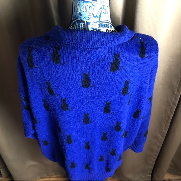 Lady Lilly Vintage Knit Collared Sweater with Black Cat Print and Gem Eyes - Picture 9 of 12